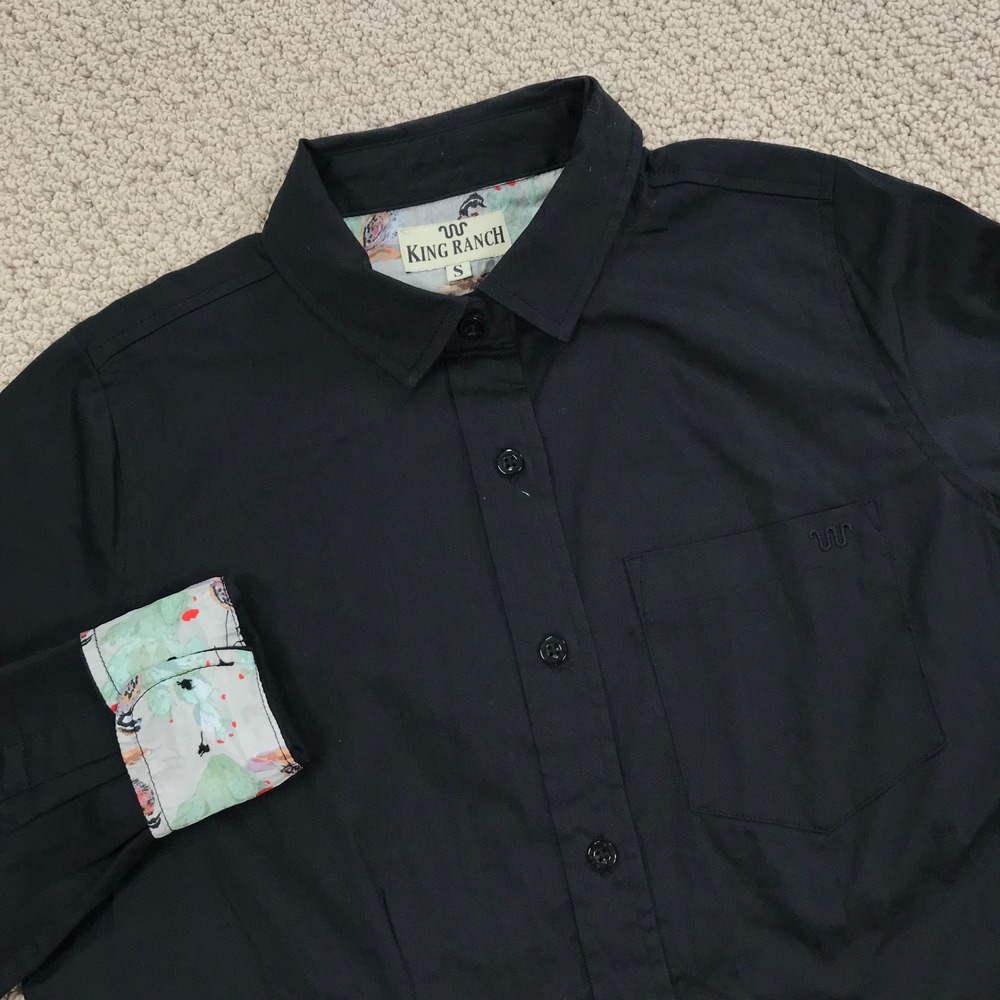 King Ranch Black Button Down Shirt Womens Small Wildlife Print Cuffs Roll Tab